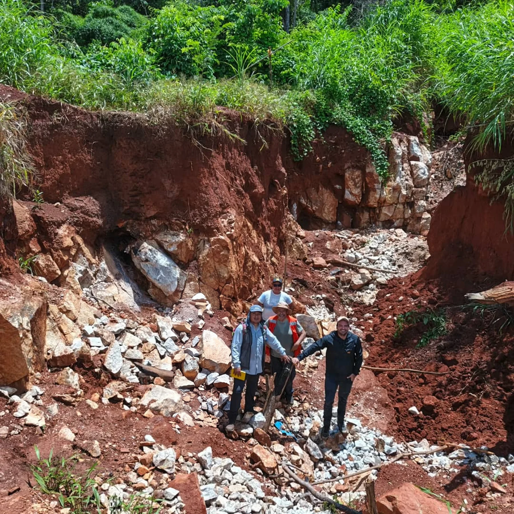 Equipo de trabajo en el frente de extracción
